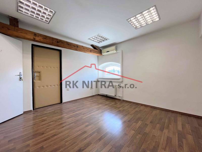 kancelária1 2020.jpg