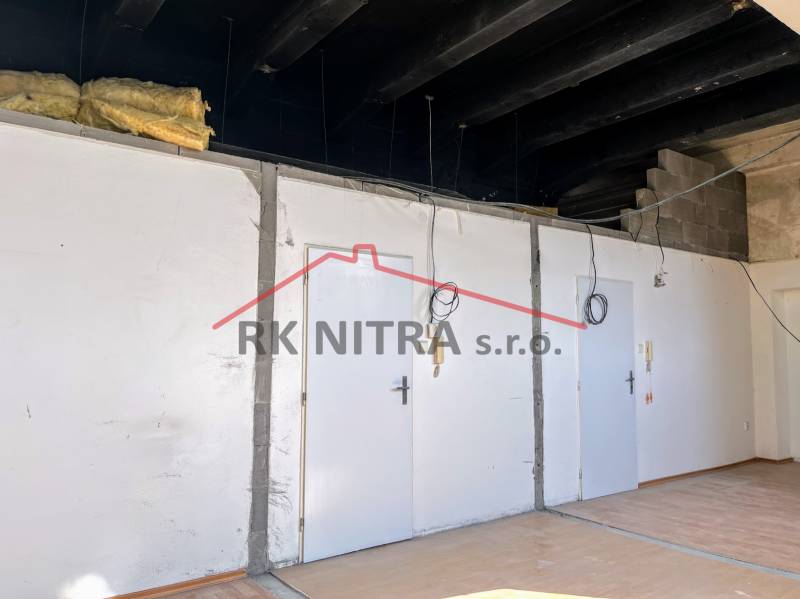 priestor dvere 2010.jpg